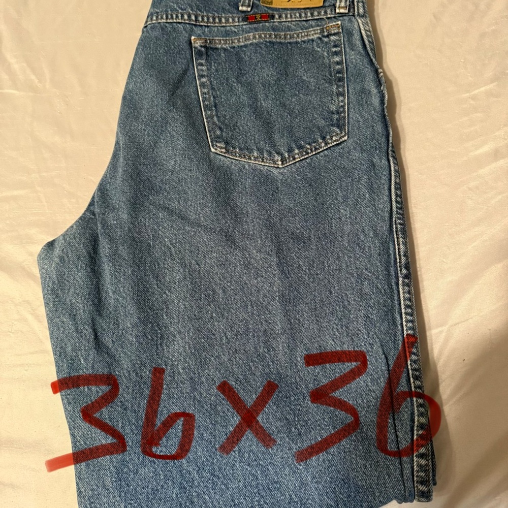 Wrangler Relaxed Fit Blue Jeans